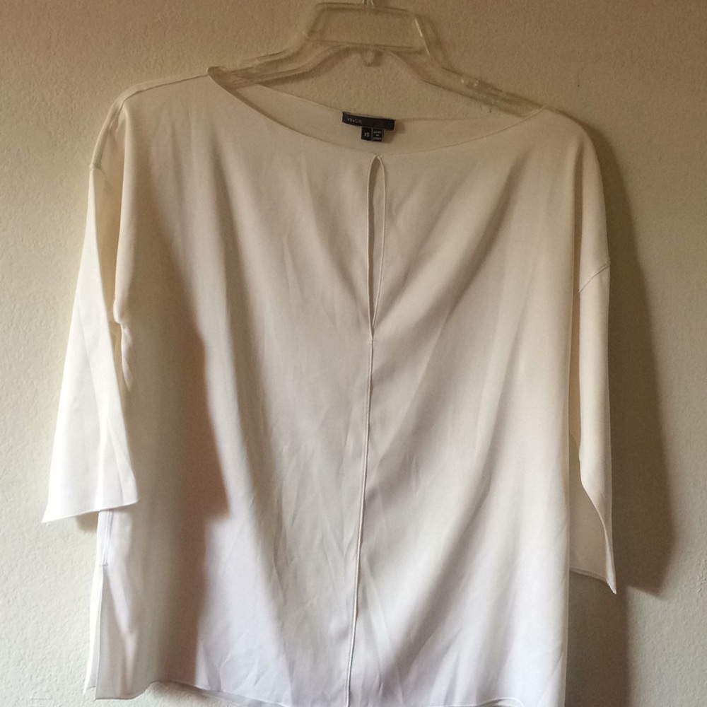 VINCE Ivory 3/4 sleeve modern blouse